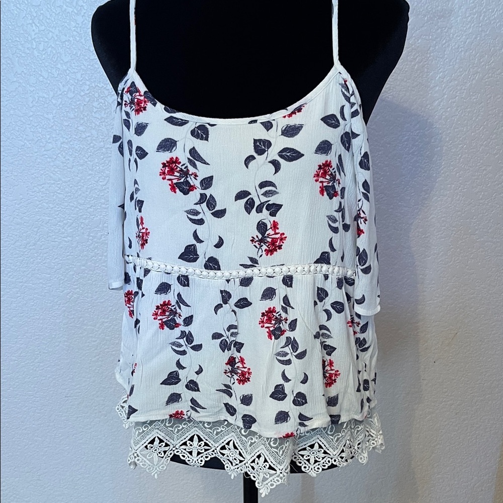Skies Are Blue Floral Lace Hem Camisole